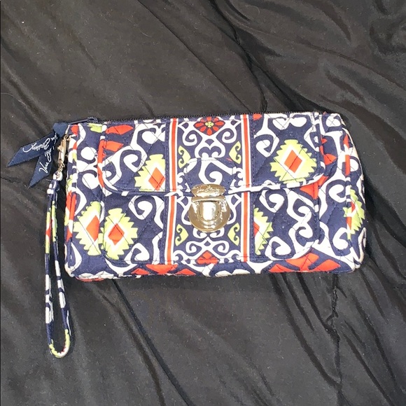 Vera Bradley Handbags - Vera Bradley Clutch Wallet Wristlet Brand New